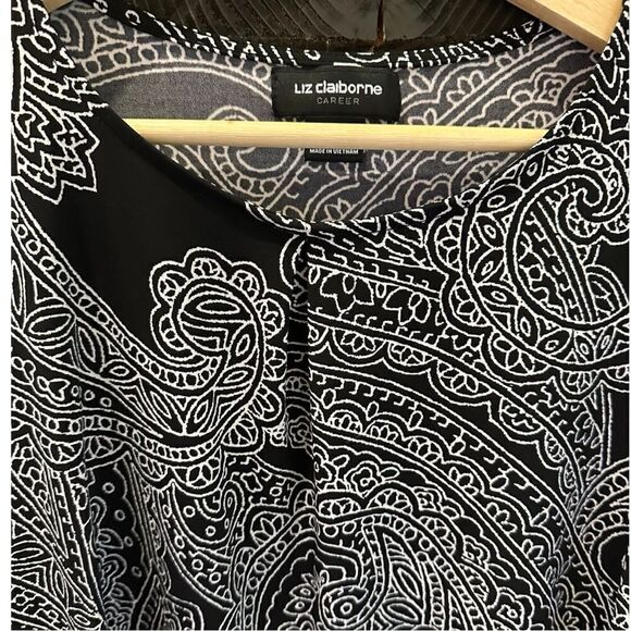 LIZ CLAIBORNE Top Sz L Flared Layered Sleeve Stretch Paisley Career Black White - Picture 4 of 7